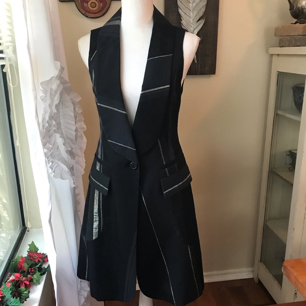 demoo black sleeveless blazer